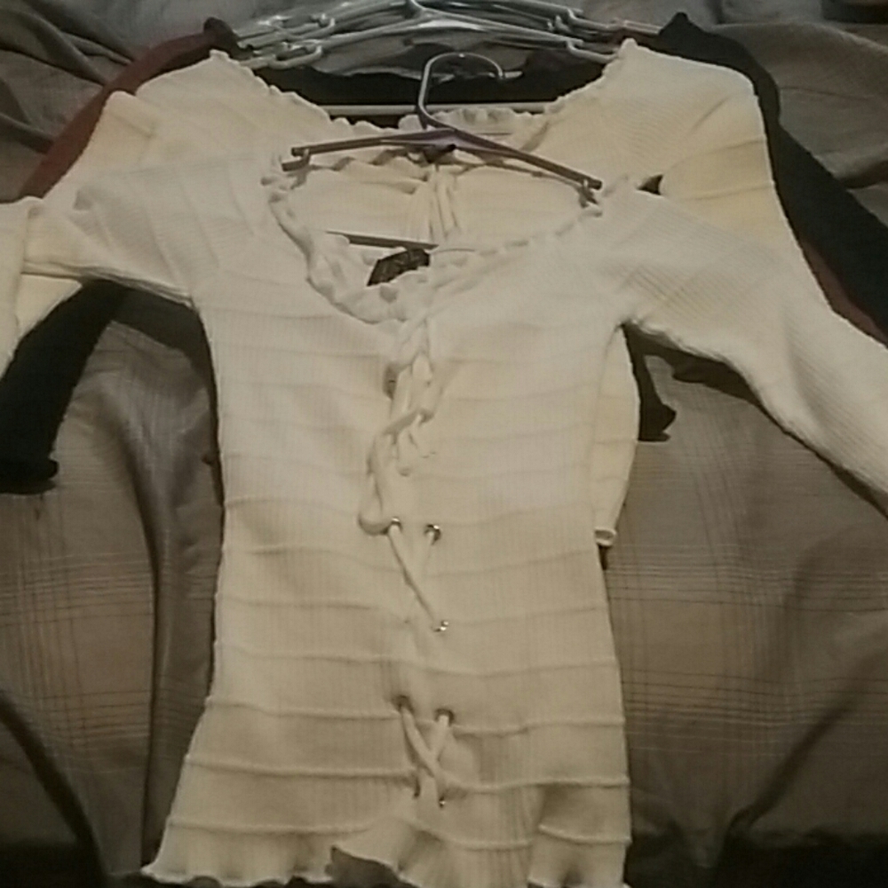 Rue 21 off shoulder long sleeve